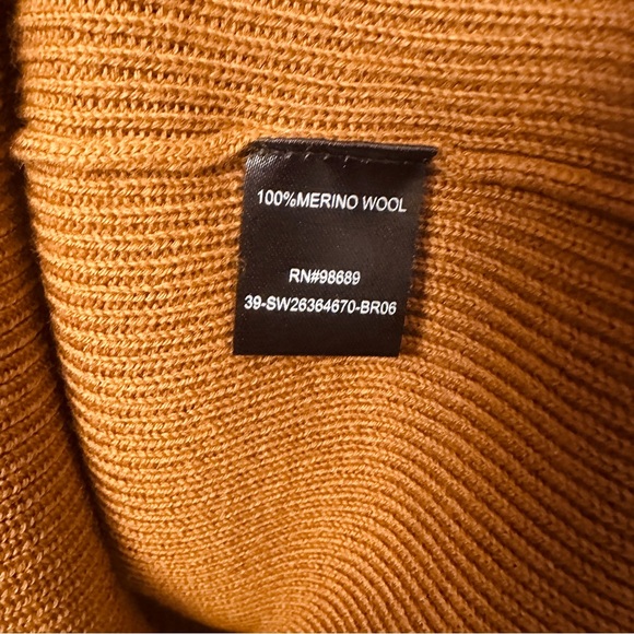 Todd Snyder Merino Wool Sweater - Picture 5 of 5